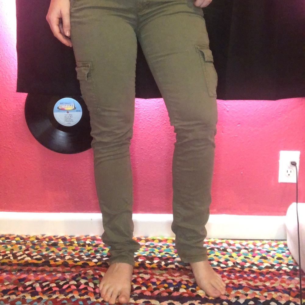 Green cargo pants